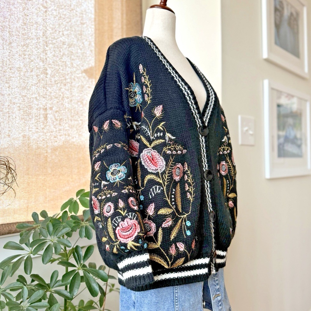 L'Atiste‎ Embroidered Knit Cardigan Jacket Women's S Oversized Floral Boho - Picture 3 of 14